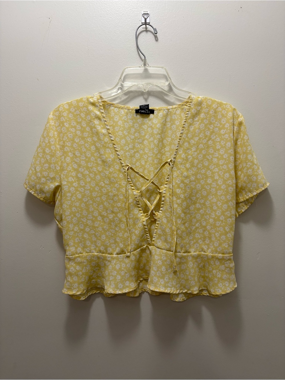 Rue21 Yellow Floral Lace-Up V-Neck Ruffle Hem Crop Top